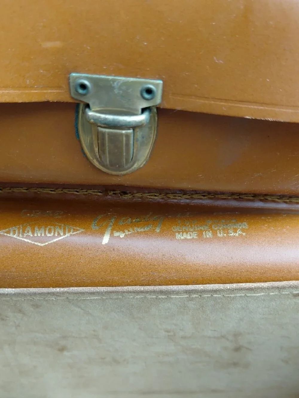 Reverse Revere Eight Model Fifty Movie Camera - Metallic Sand
